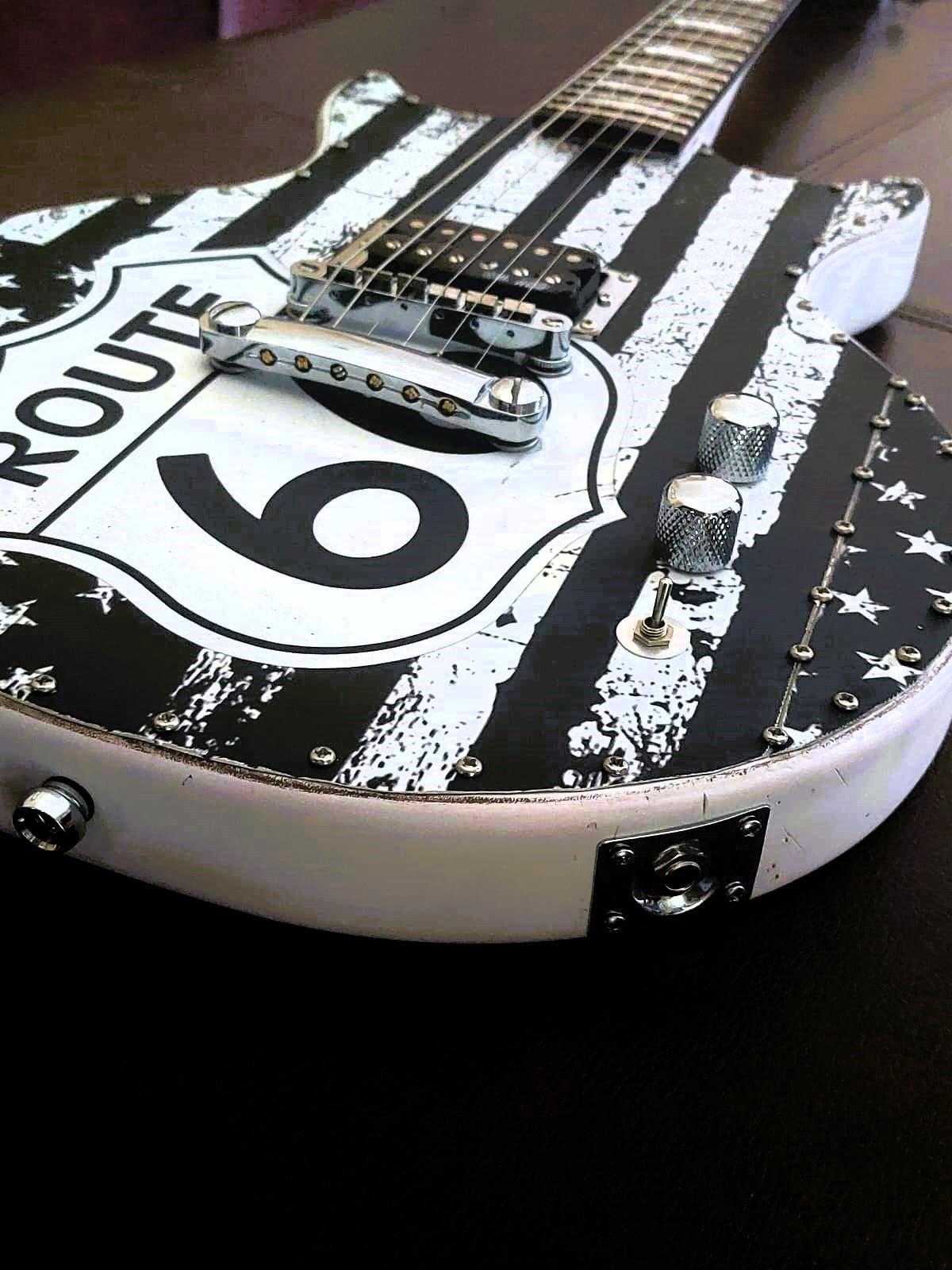Gary C. Double Cutaway build - detail shot