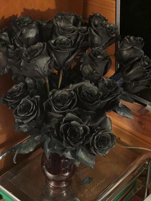 The Best Luxury Black Roses | Rosaholics.com | Fast Delivery